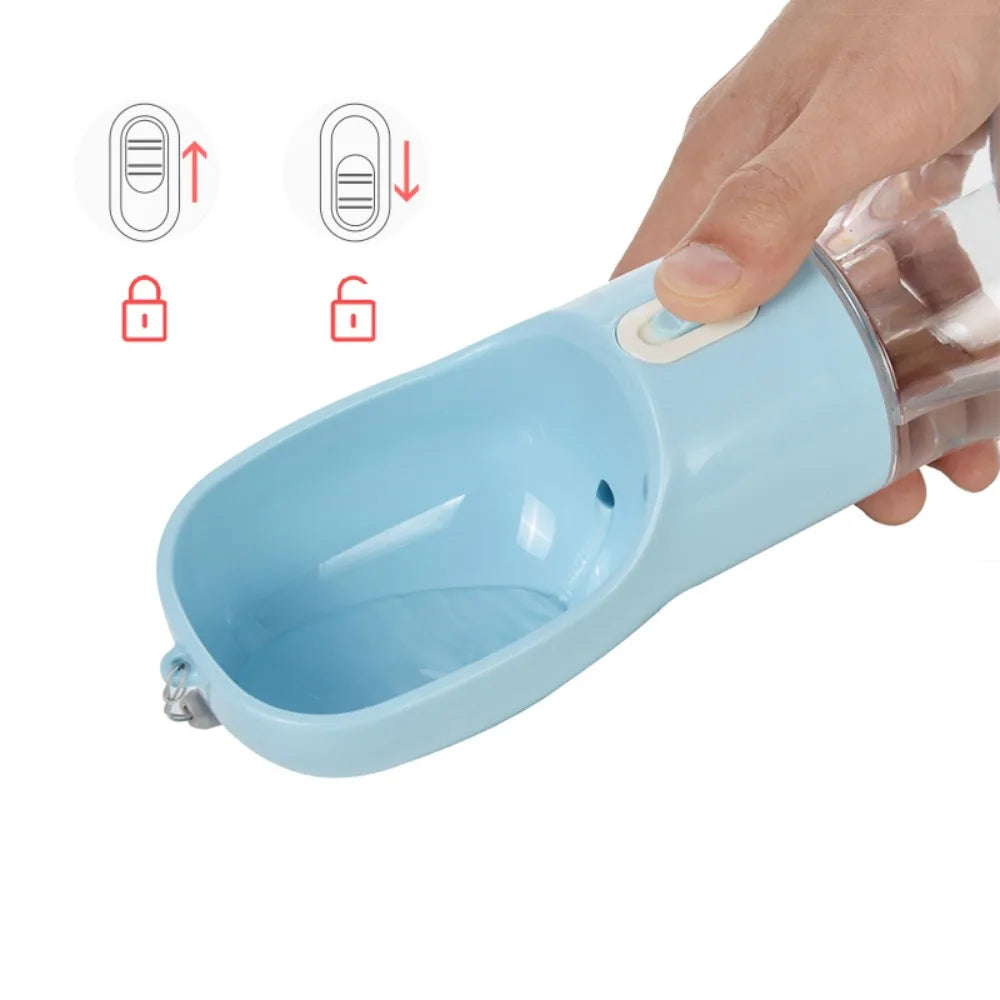 Portable water bottle ideal for dogs and cats. Leak-proof.