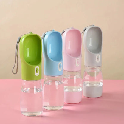 Tragbare Wasserflasche, ideal für Hunde und Katzen. Auslaufsicher.